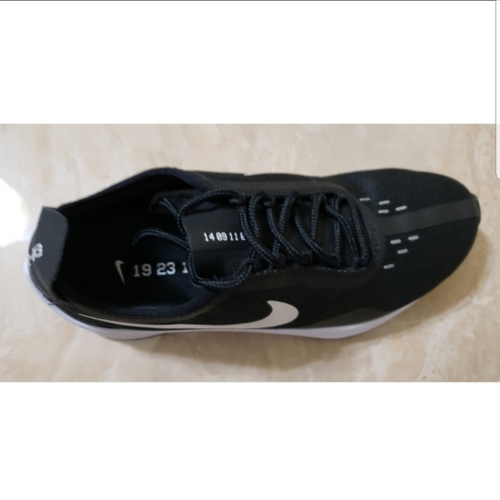 Nike womens shoes sz 7 sneakers black white new - Picture 3 of 7